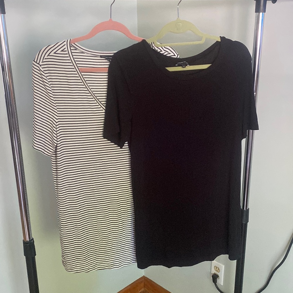 Universal Standard Size Medium Lot of 2 Shirts - 94% Modal, 6% Elastane